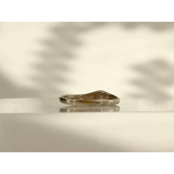 Dainty Black Enameled Cocktail 925 Sterling Silver Vintage Ring - sz 7.75 - Picture 4 of 13